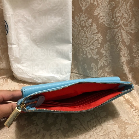 TORY BURCH clutch - Picture 3 of 5